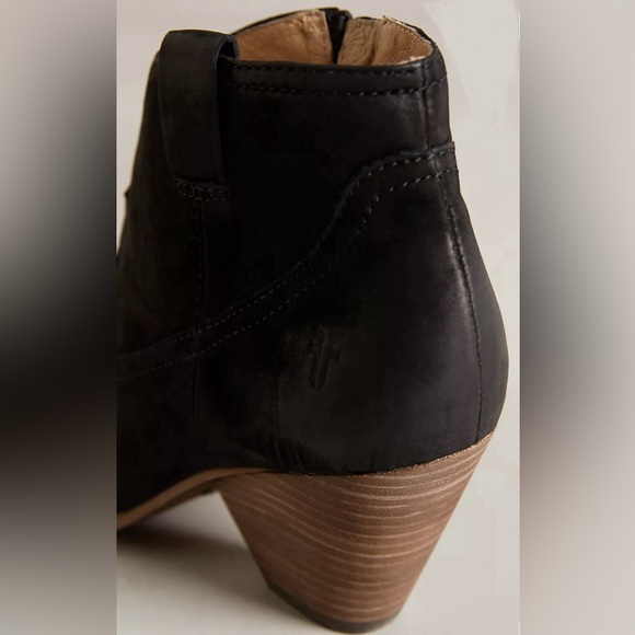FRYE Reina Black Suede Oil Slick Leather Ankle Chunky Heel Booties US 7 - Picture 2 of 12